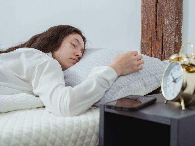 Best Free Sleep Tracker Apps In 2026: Improve Your Sleep Without Spending A Dime