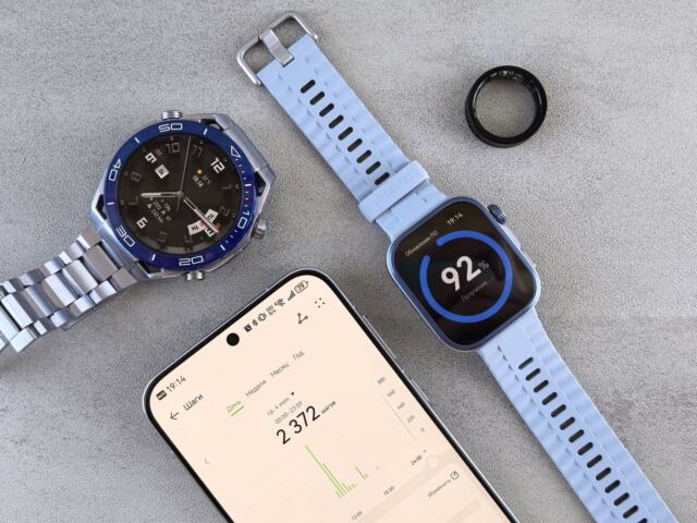 Smart Ring Vs Smartwatch: Which Wearable Should You Buy In 2026?
