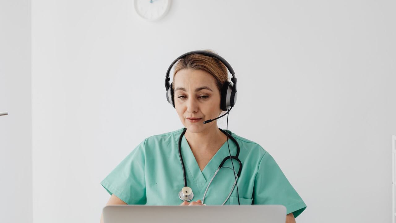 difference between telehealth and telemedicine